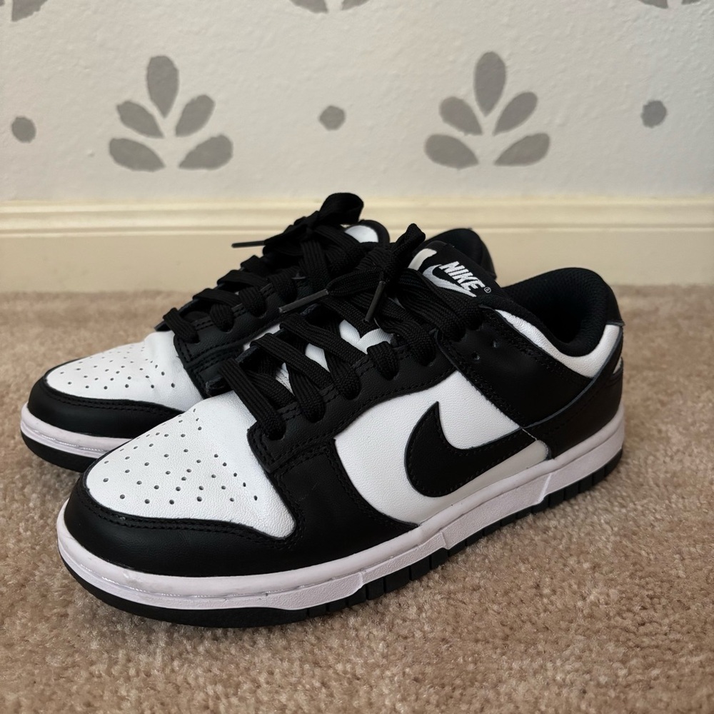 Nike Dunk Low Basketball Sneaker